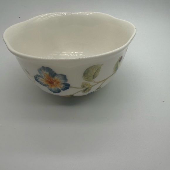 Butterfly Meadow Lenox Small Serving Fruit Bowl Bee Le Luyer All Purpose Scallop - Picture 5 of 11